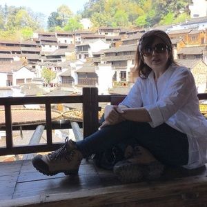 Meet your Posher, Patricia telly